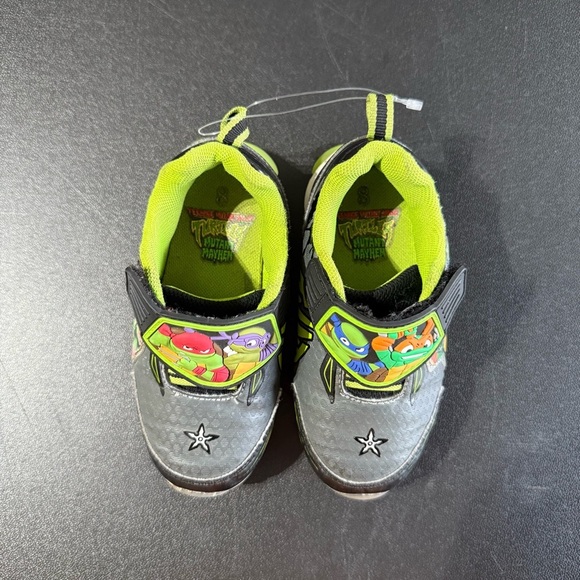 TMNT Teenage Mutant Ninja Turtles Light Up Sneakers - Picture 2 of 9